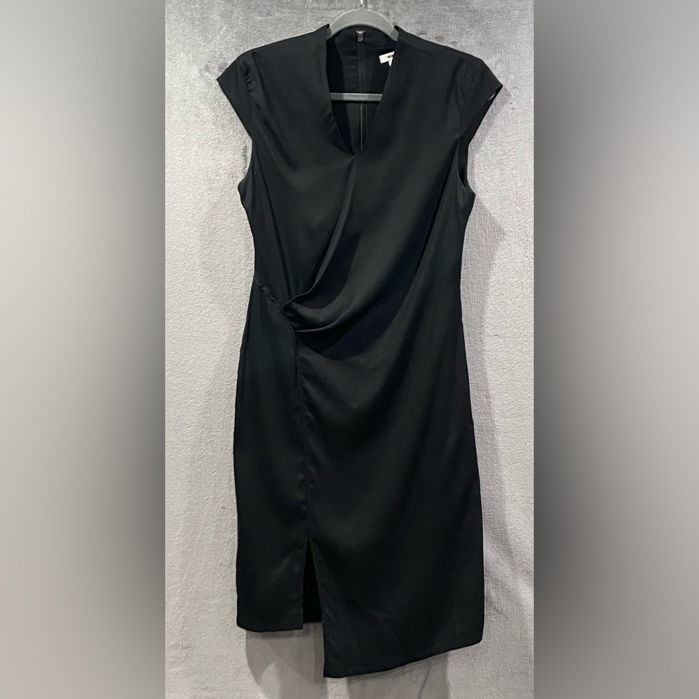 HELMUT LANG Black Asymmetrical Hem V Neck Short Sleeved Dress Women’s Size 6